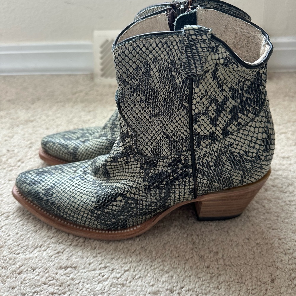 Freebird Black and Gray Snakeskin Heeled Boots